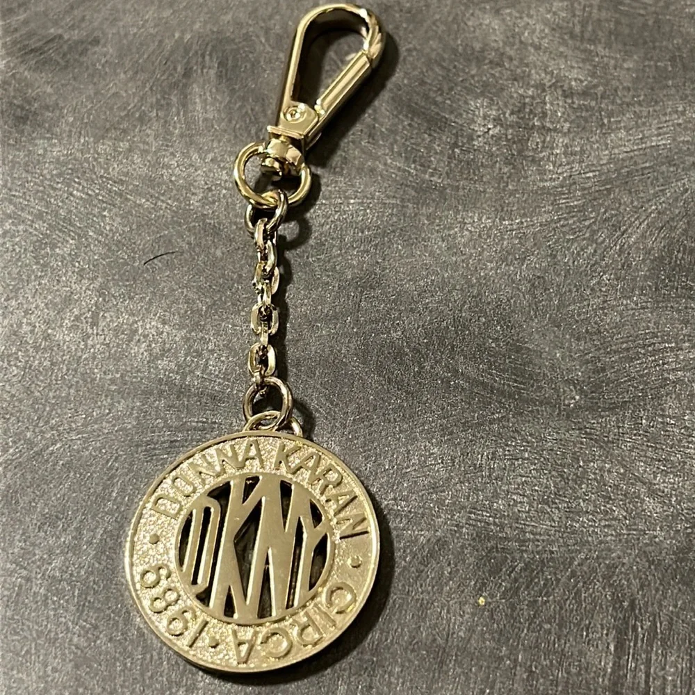 DKNY.  DONNA KARAN  .CIRCA. 1989.   KEYCHAIN